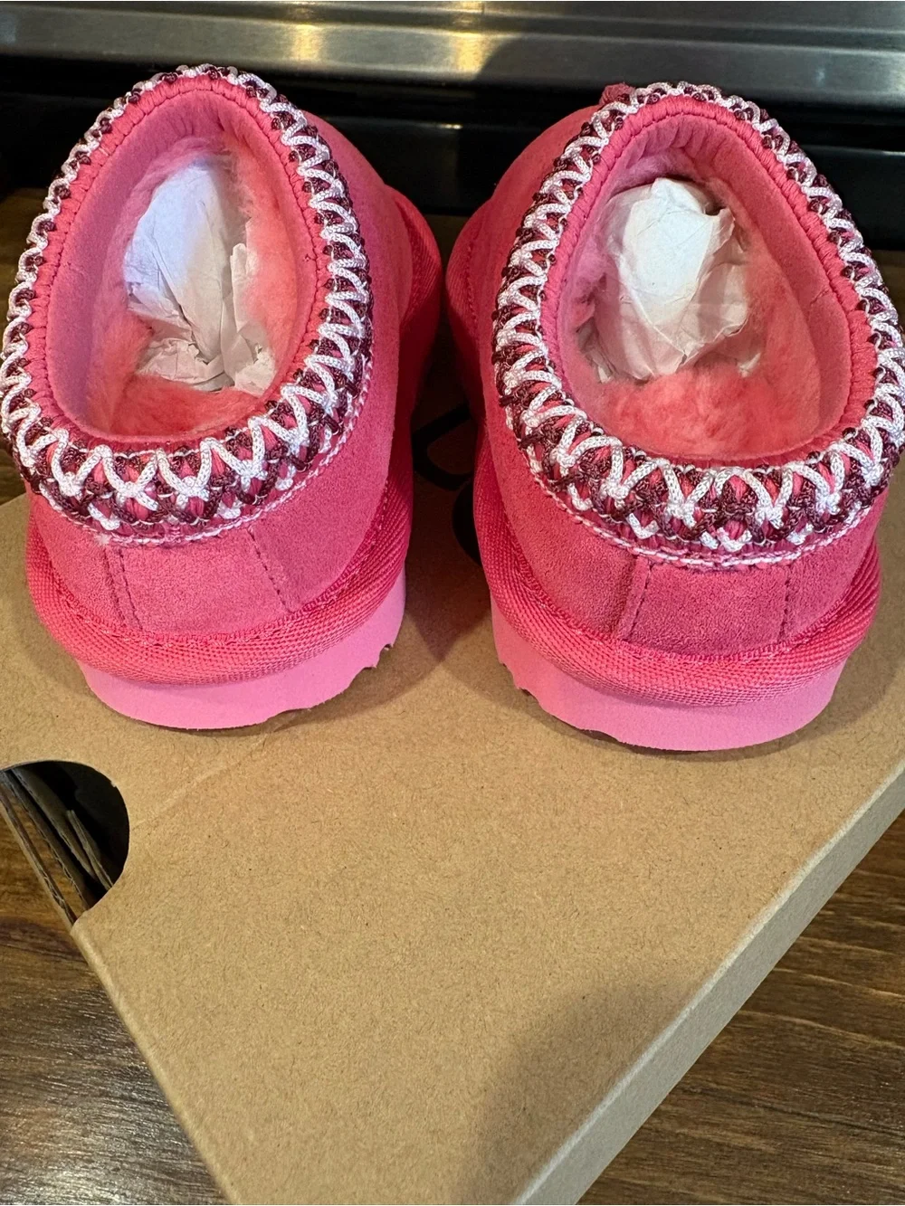 ▪️UGG Vibrant TASMAN 11 Slip Ons